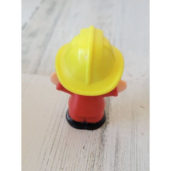 Little People firefighter boy Mattel 2016 doll accessory toy figure - Picture 4 of 5